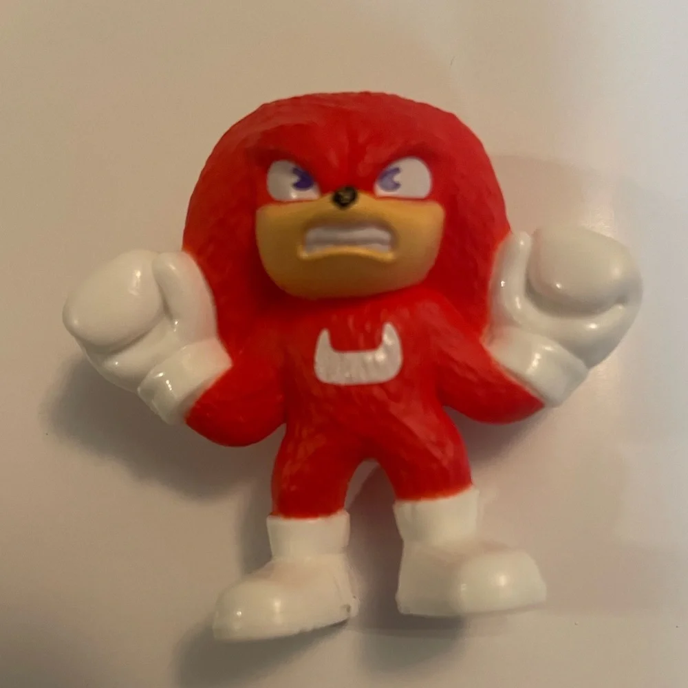 Knuckles fugurine Red and White Action Figure Toy